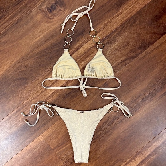 Beach Bunny Set: Shannon Triangle Top + Audrey Tango Bottom - Small (worn 1x) - Picture 12 of 14